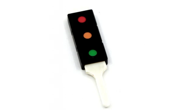 Stop Light Paddle by Eddy Taytelbaum